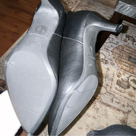 Nine West Sleek Black Heeled Boots with Slouchy Shaft and Pointed Toe SZ 9M - Picture 5 of 7